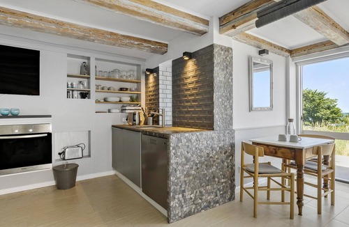 Sandkaas House | Nice home in Allinge with kitchen