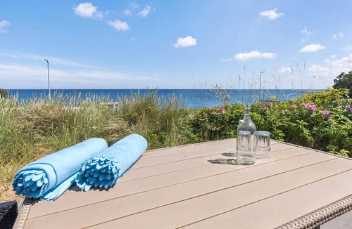 Sandkaas House | Nice home in Allinge with kitchen