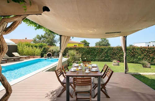 Antonci House | Nice home in Antonci with WiFi