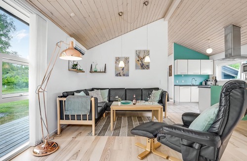 Asaa House | Nice home in Asaa with kitchen