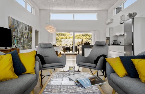 Hoeve Strand House | Nice home in Asnæs with sauna