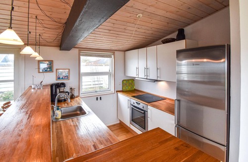 Næs House | Nice home in Assens with house sea view