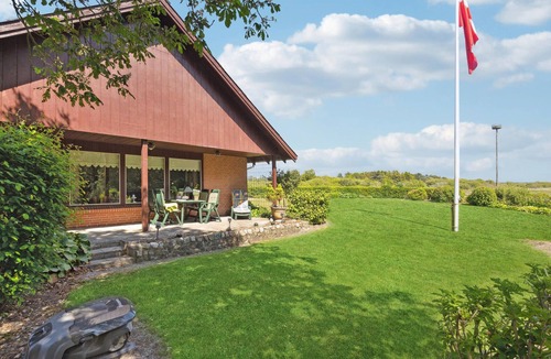 Bækmarksbro House | Nice home in Bækmarksbro with WiFi