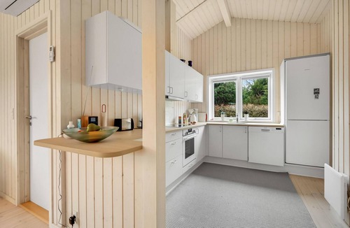 Beder Malling House | Nice home in Beder with kitchen