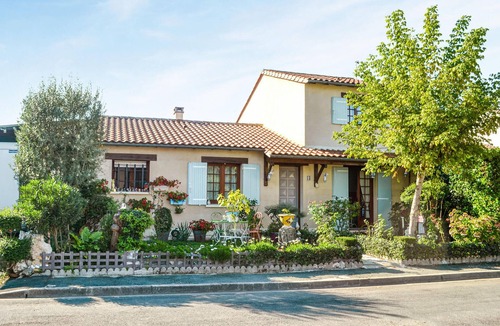 Bergerac House | Nice home in Bergerac with WiFi