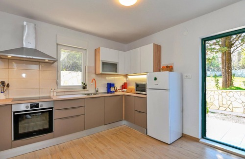 Zazablje House | Nice home in Bijeli Vir