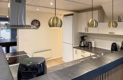 Blavand Strand House | Nice home in Blåvand with sauna