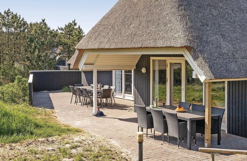 Blavand Strand House | Nice home in Blåvand with sauna