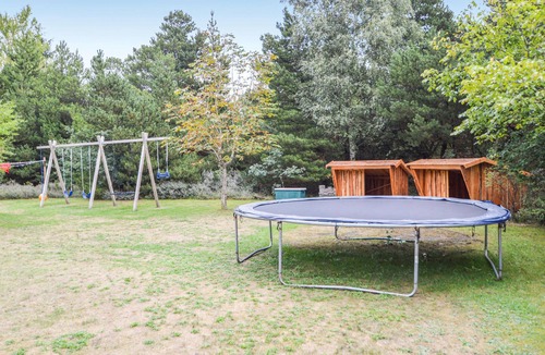 Ho House | Nice home in Blåvand with kitchen