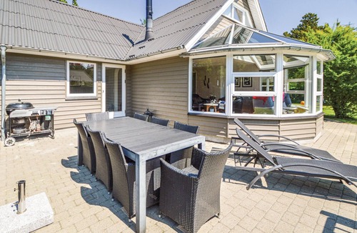 Ho House | Nice home in Blåvand with kitchen