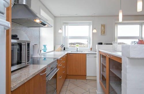 Blokhus House | Nice home in Blokhus with kitchen