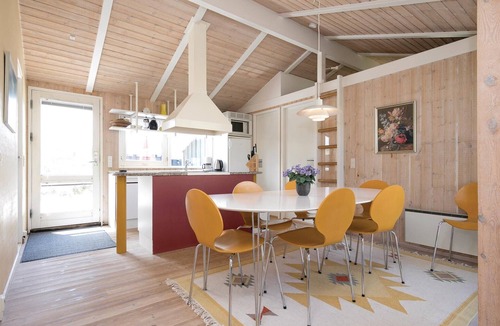 Blokhus House | Nice home in Blokhus with kitchen