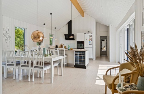 Blokhus House | Nice home in Blokhus with kitchen