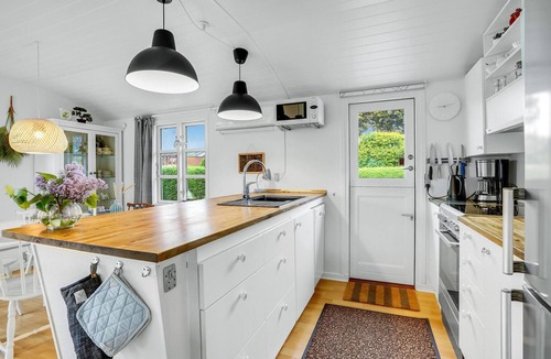 Skastrup Strand House | Nice home in Bogense with WiFi