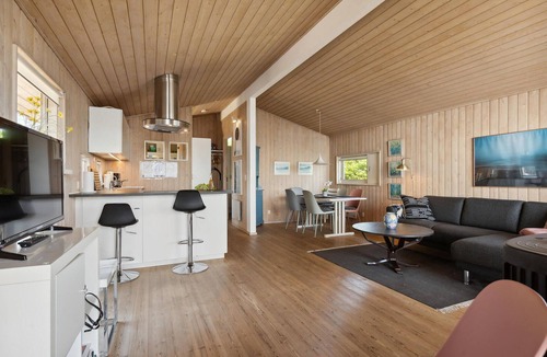Hvidbjerg Strand House | Nice home in Børkop with house sea view