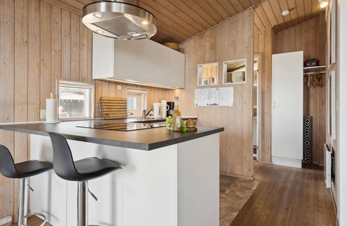 Hvidbjerg Strand House | Nice home in Børkop with house sea view