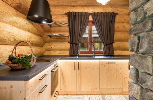 Brod na Kupi House | Nice home in Brod Na Kupi with sauna
