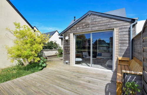 Creances House | Nice home in Créances with WiFi