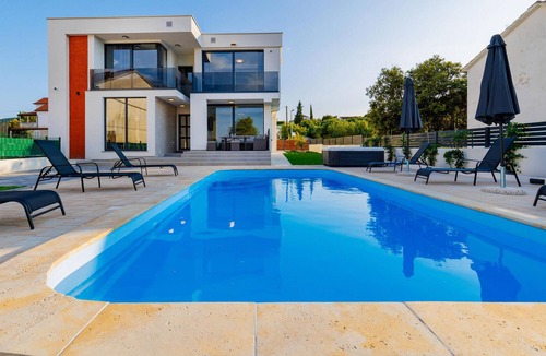 Drace House | Nice home in Drace with sauna