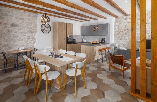 Dracevac House | Nice home in Dracevac