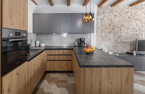 Dracevac House | Nice home in Dracevac
