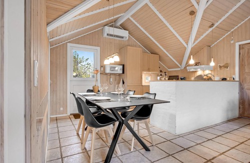 Dronningmolle House | Nice home in Dronningmølle with sauna