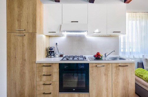 Duga Resa House | Nice home in Duga Resa with swimming pool