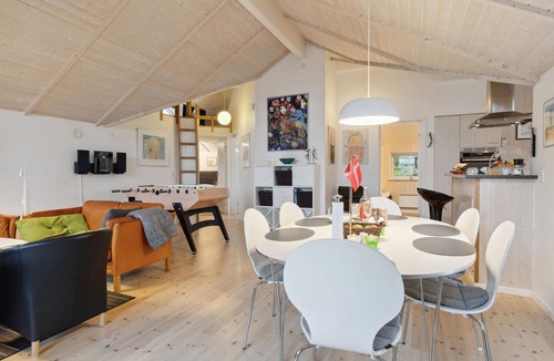 Egsmark Strand House | Nice home in Ebeltoft with WiFi