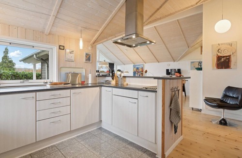 Egsmark Strand House | Nice home in Ebeltoft with WiFi