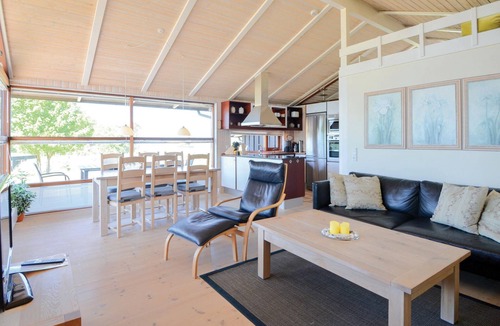Øer Strand House | Nice home in Ebeltoft with sauna