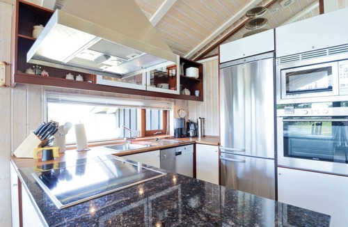 Øer Strand House | Nice home in Ebeltoft with sauna