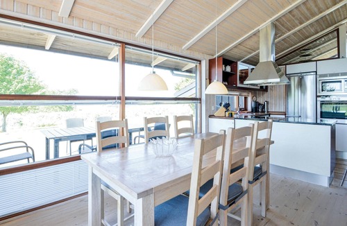 Øer Strand House | Nice home in Ebeltoft with sauna