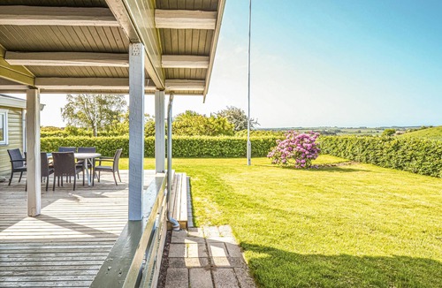 Ebeltoft House | Nice home in Ebeltoft with kitchen
