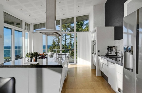 Handrup Strand House | Nice home in Ebeltoft with sauna