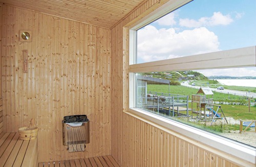 Handrup Strand House | Nice home in Ebeltoft with sauna