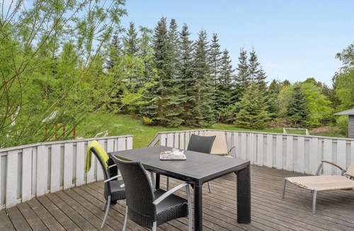 Handrup House | Nice home in Ebeltoft with kitchen