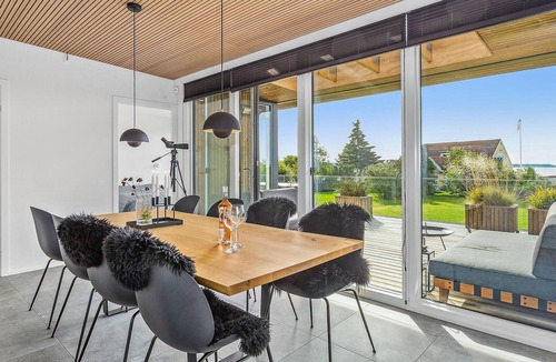 Egsmark Strand House | Nice home in Ebeltoft with kitchen