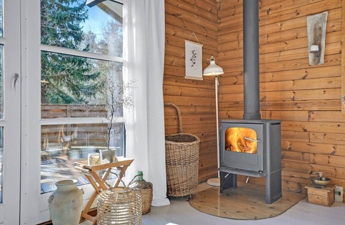 Øksenmølle House | Nice home in Ebeltoft with kitchen