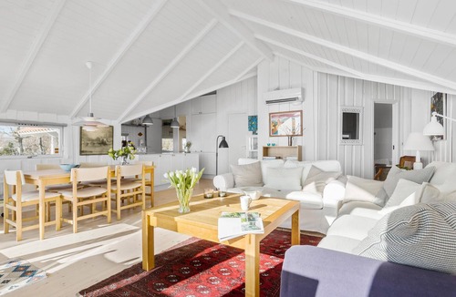 Handrup Strand House | Nice home in Ebeltoft with sauna