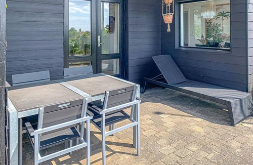 Handrup Strand House | Nice home in Ebeltoft with WiFi
