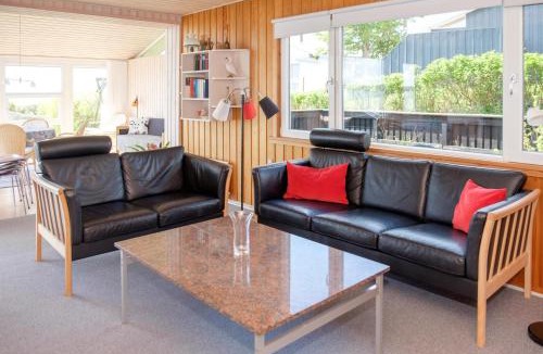 Handrup Strand House | Nice Home In Ebeltoft With 3 Bedrooms And Wifi