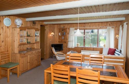 Elsegarde Strand House | Nice Home In Ebeltoft With 2 Bedrooms