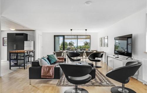 Lyngsbæk Strand House | Nice Home In Ebeltoft With Wifi