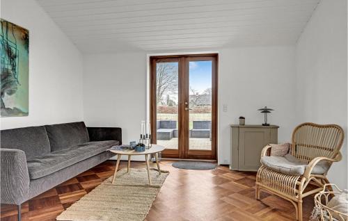 Lyngsbæk Strand House | Nice Home In Ebeltoft With Wifi