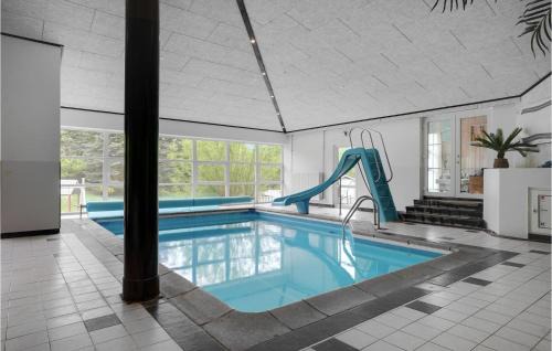 Handrup House | Nice Home In Ebeltoft With Kitchen