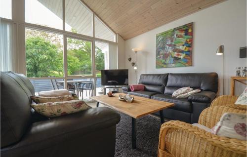 Lyngsbæk Strand House | Nice Home In Ebeltoft With Kitchen