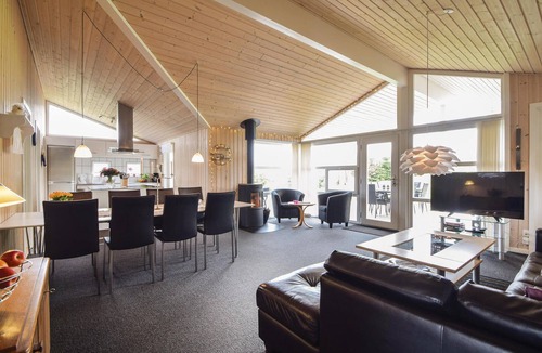 Krejbjerg House | Nice home in Ejstrupholm with sauna