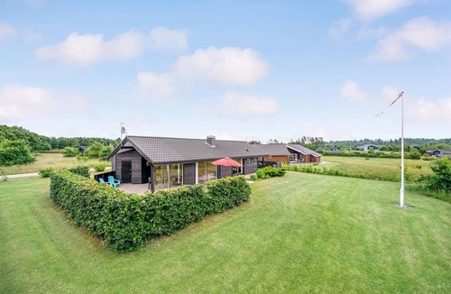 Krejbjerg House | Nice home in Ejstrupholm with sauna