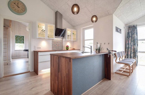 Krejbjerg House | Nice home in Ejstrupholm with sauna