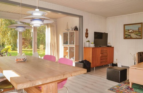 Sjaelborg House | Nice home in Esbjerg V with WiFi
